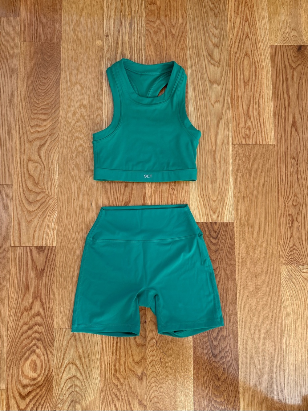 SET ACTIVE SportBody High Neck Bra & Shorts Matching Set in Palm Green Size S